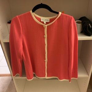 GORGEOUS PEACH and off white vintage St. John knit sweater. Beautiful accents